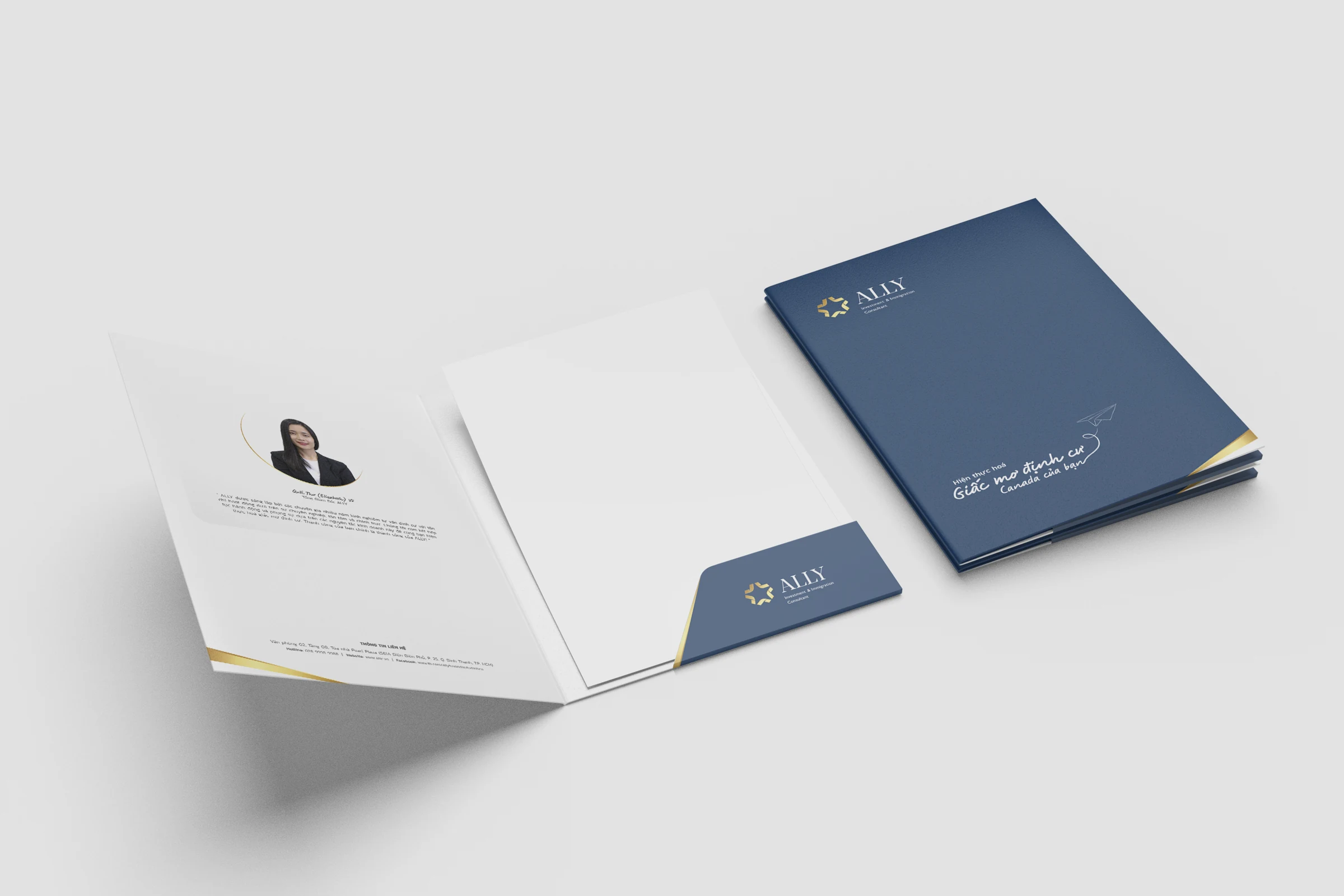 Presentation folder with printed documents
